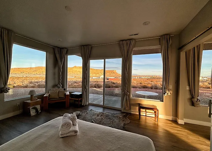 Canyon Oasis Suite With Grand Mesa View